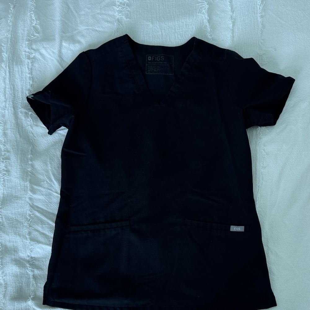 FIGS SCRUB TOP